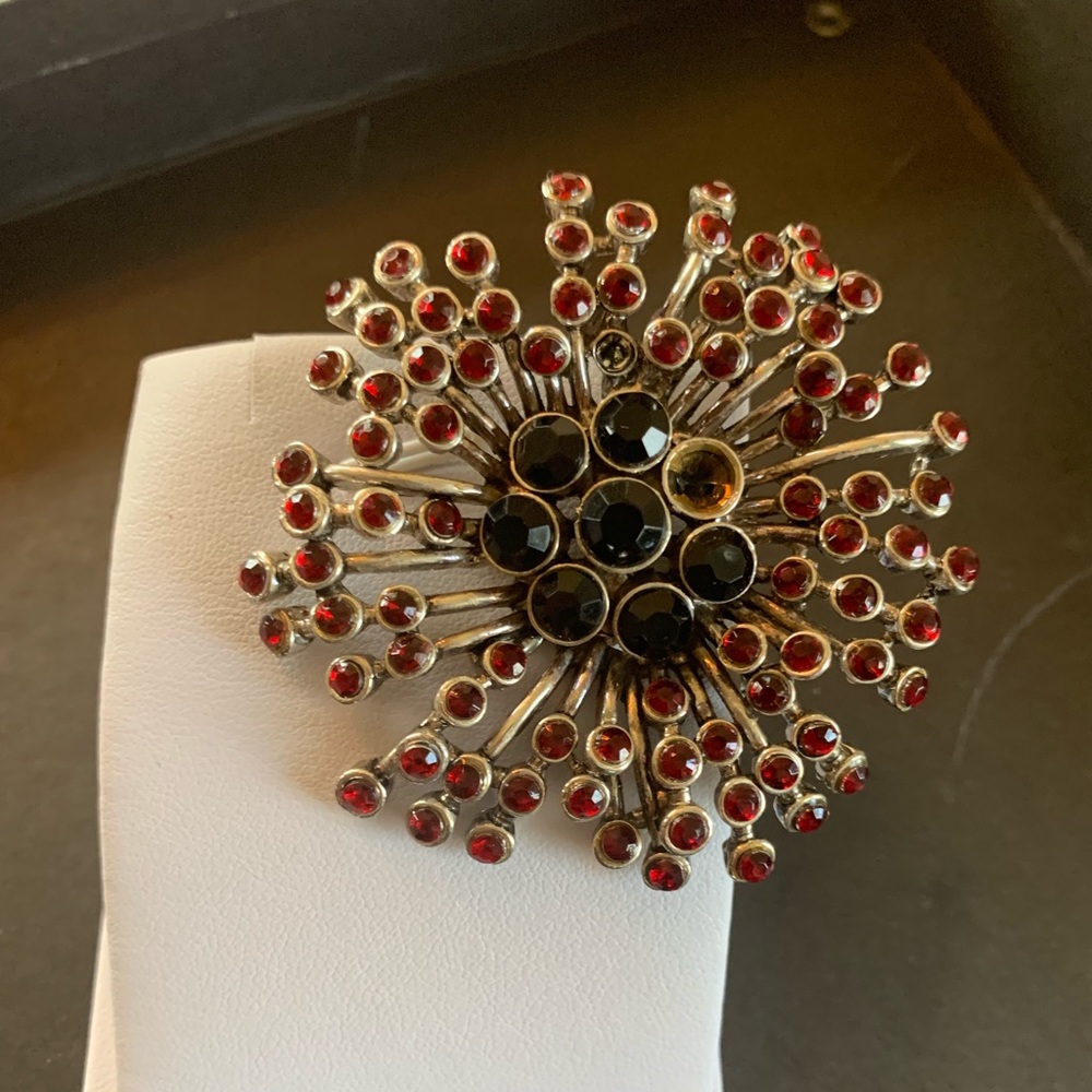 Vintage costume  Garnet and black brooche